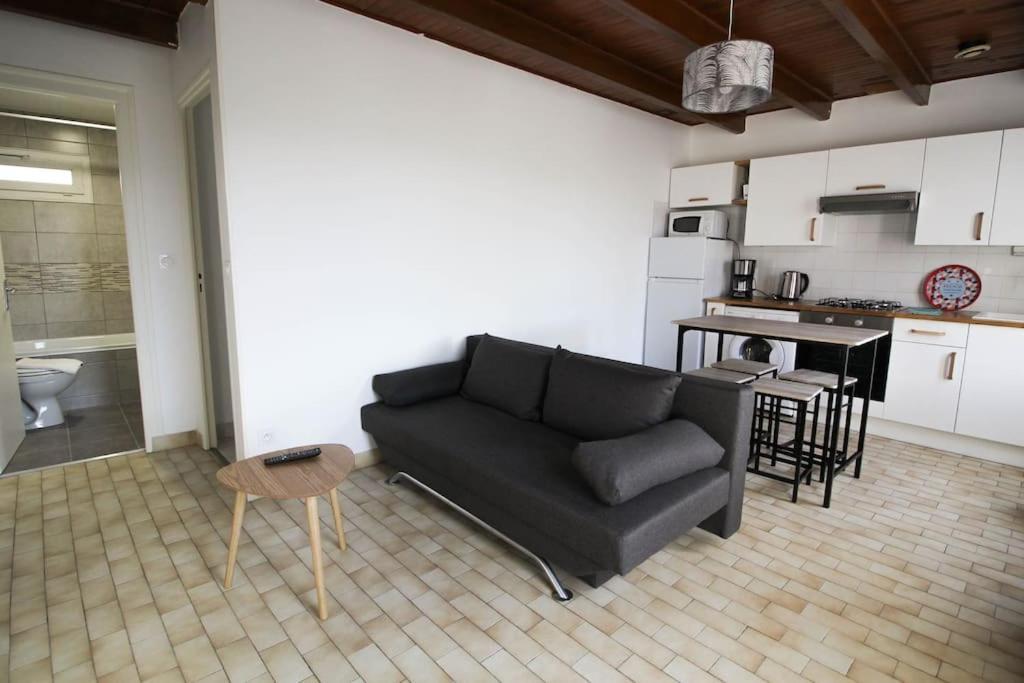 Joli T2 Renove / Wifi / Grand Parking Prive Daire La Couronne  Dış mekan fotoğraf
